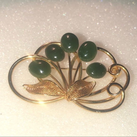 VTG Jade Jadeite Flower Filigree Gold Tone Costume Brooch Lapel Pin Approx 2” - Picture 2 of 4